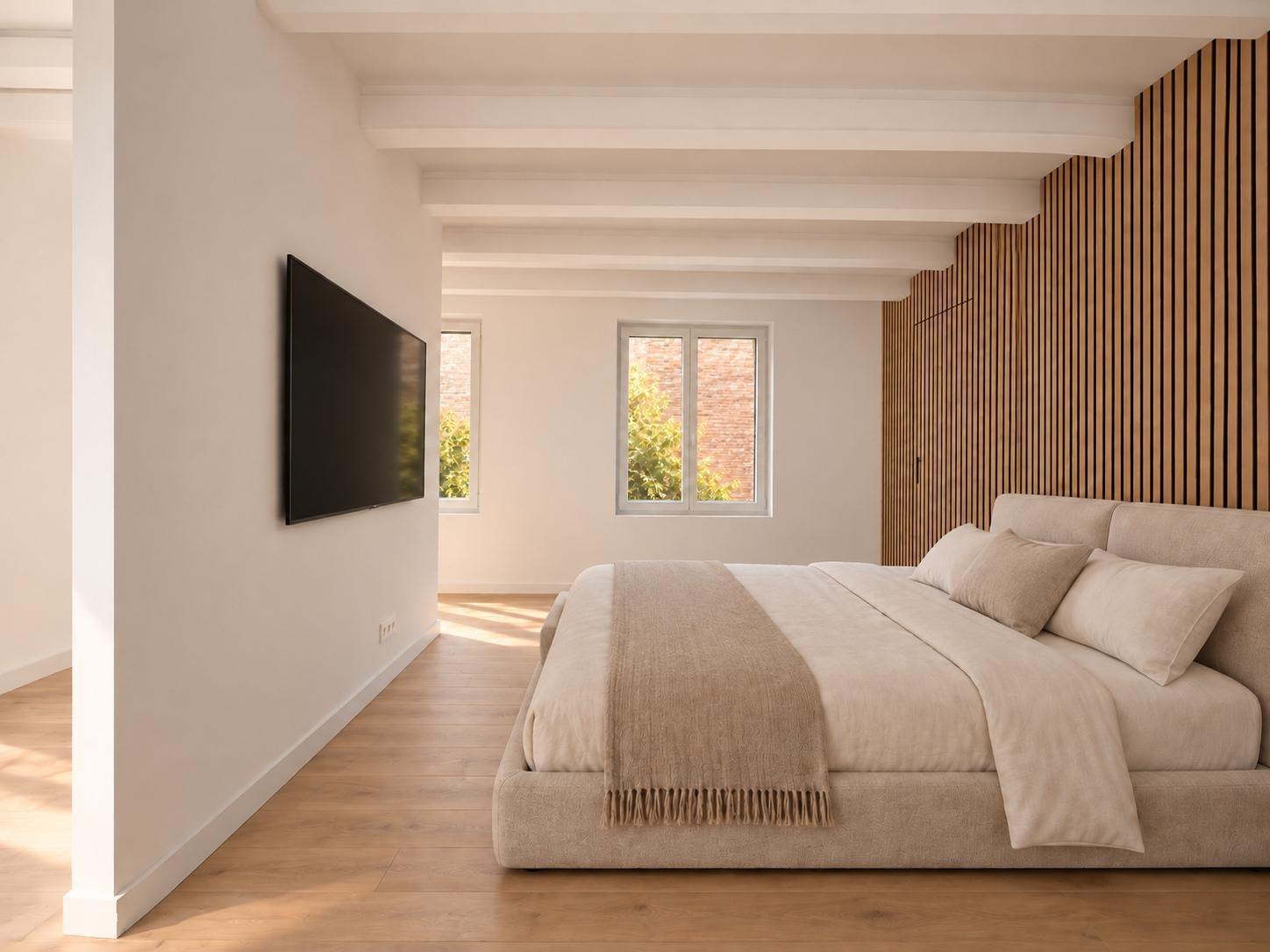 Imagen virtual del dormitorio principal con las vigas blancas del techo y la pared de listones de madera